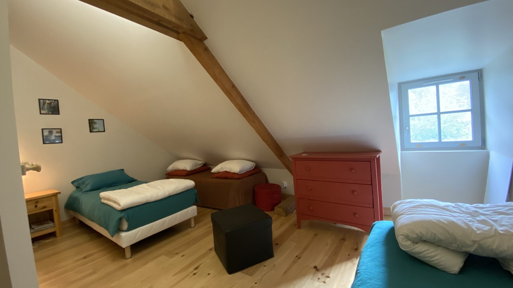 Chambre 2 de notre maison — mansardée