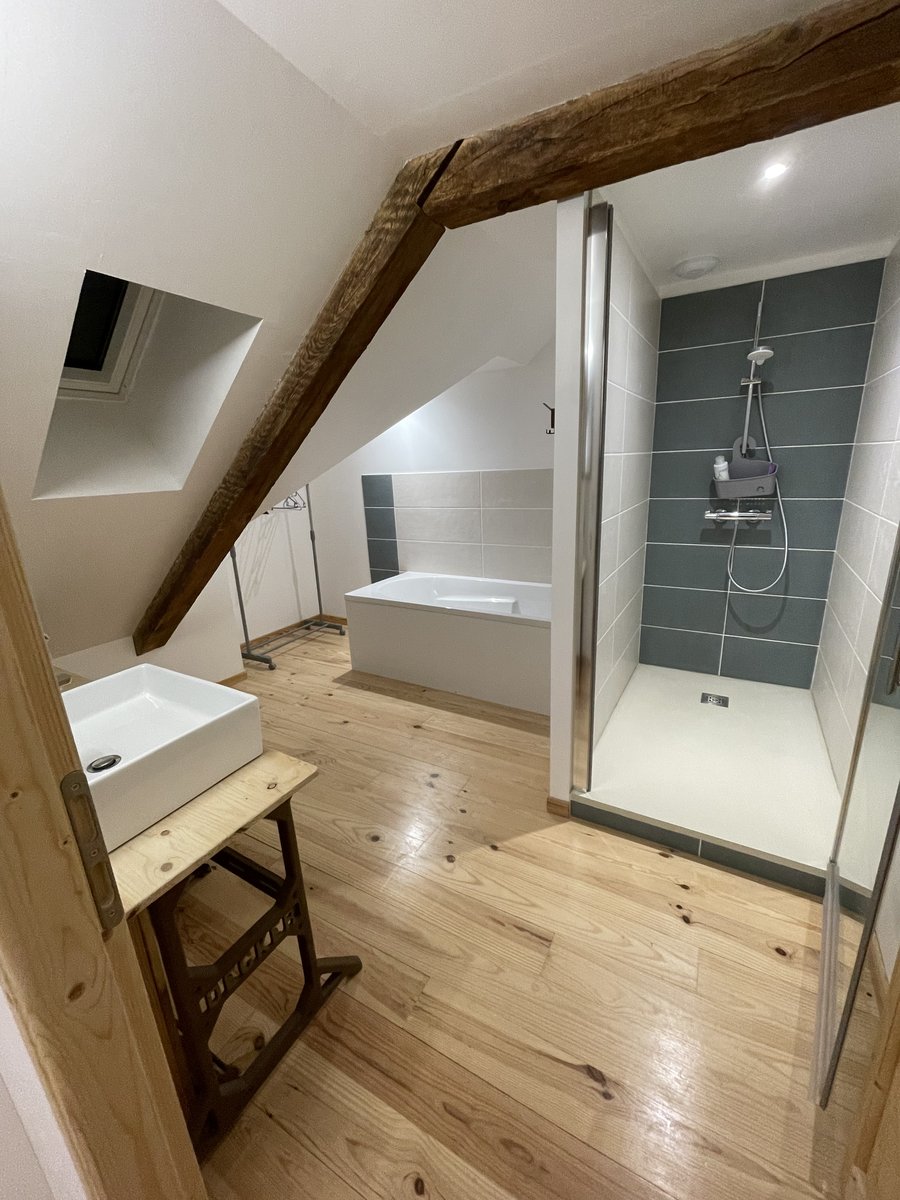 Salle de bain du petit gîte